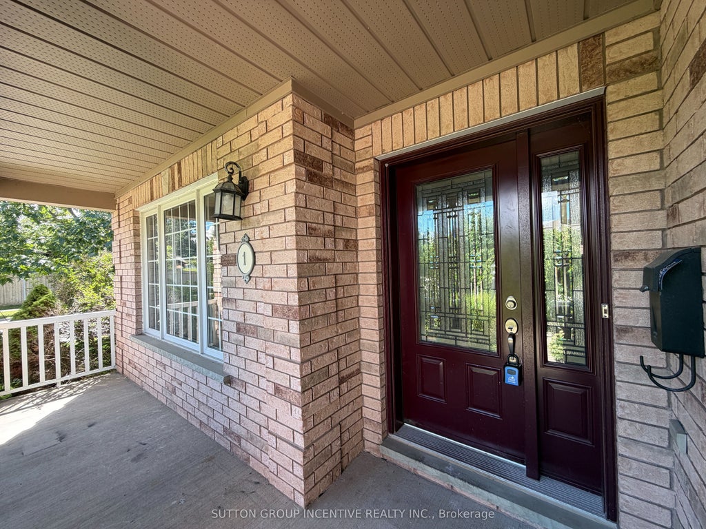 Photo of 1 Buman Court, Barrie, ON L4N 0L3 (MLS # S14032552)