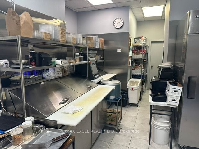 755B Dundas Street W