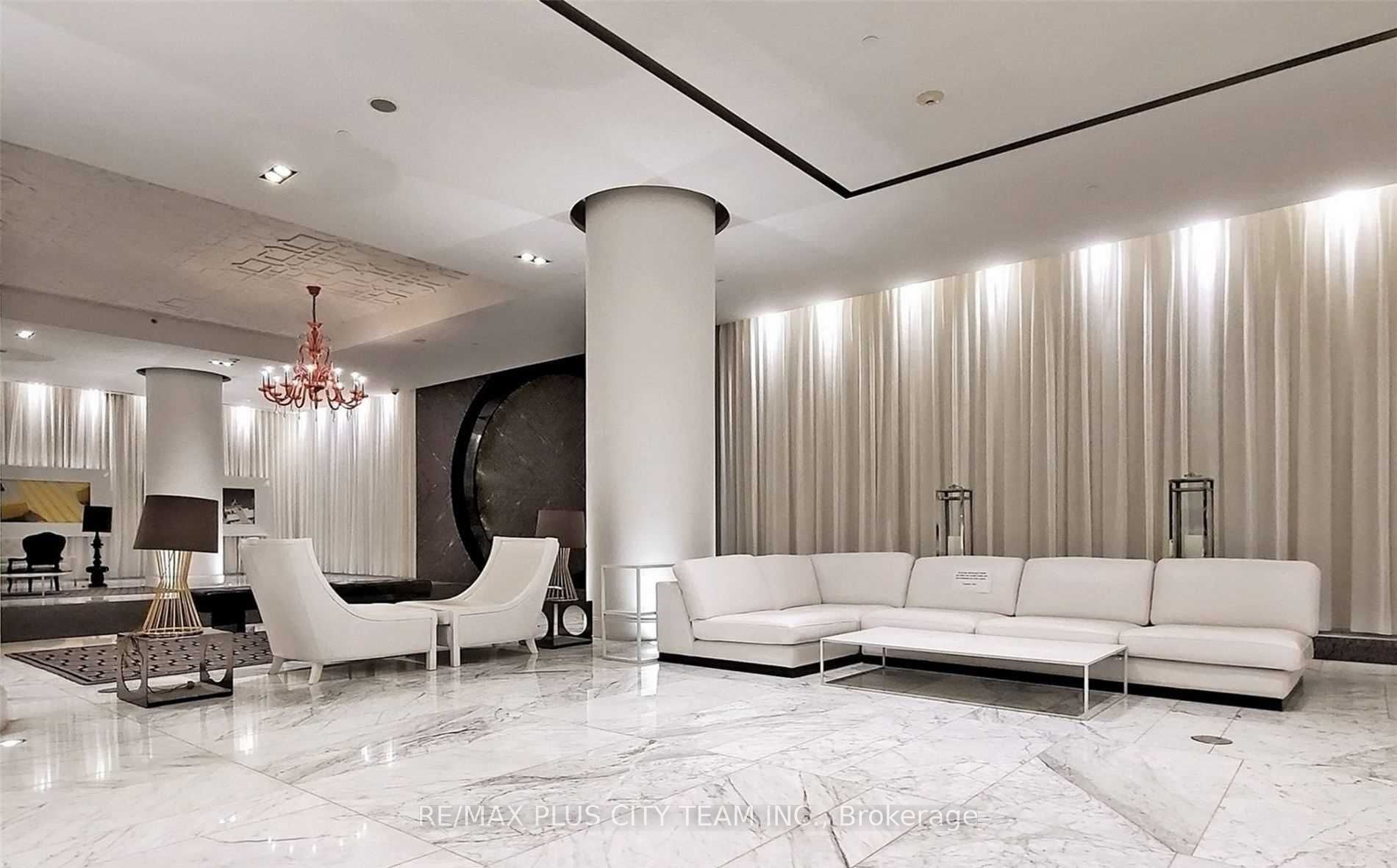 88 Park Lawn Road 2316