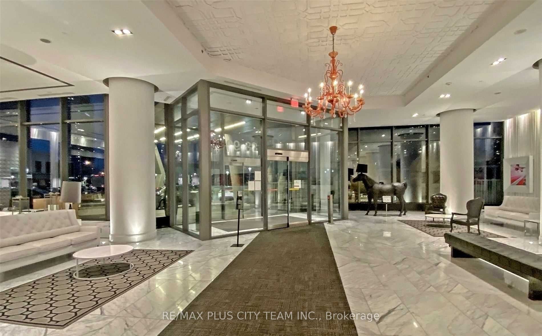 88 Park Lawn Road 2316