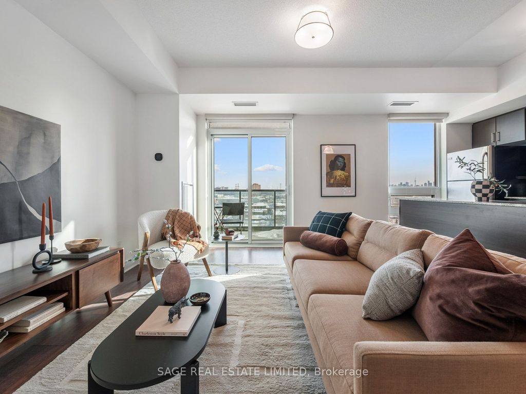 Photo of 35 Brian Peck Crescent #909, Toronto, ON M4G 4K4 (MLS # C12995498)