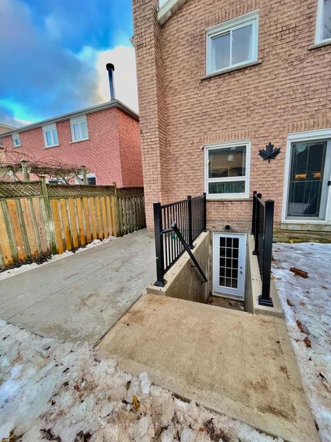 319 Barber Drive BSMT Halton Hills ON L7G 5H7