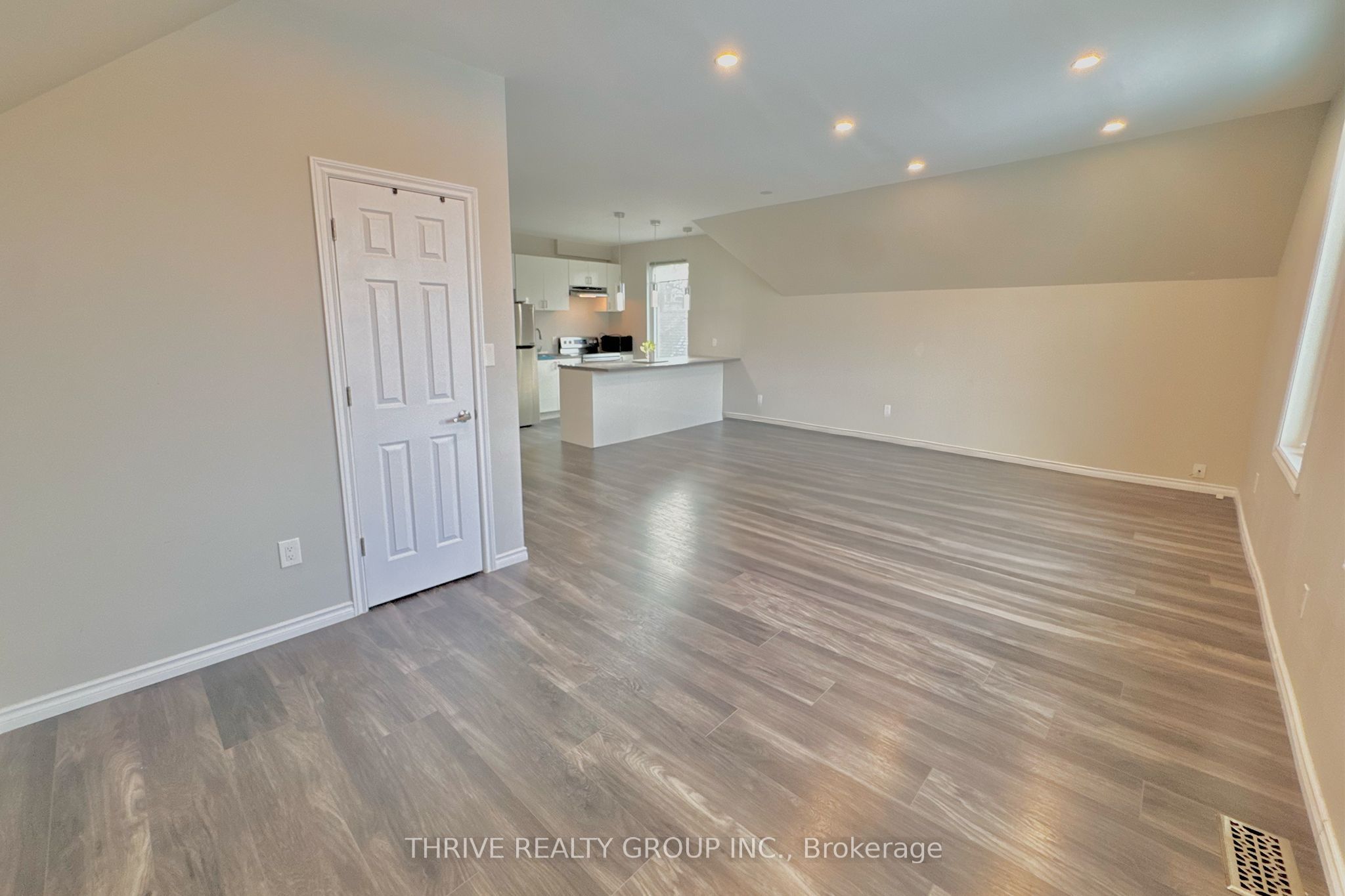 119 McClary Avenue Upper