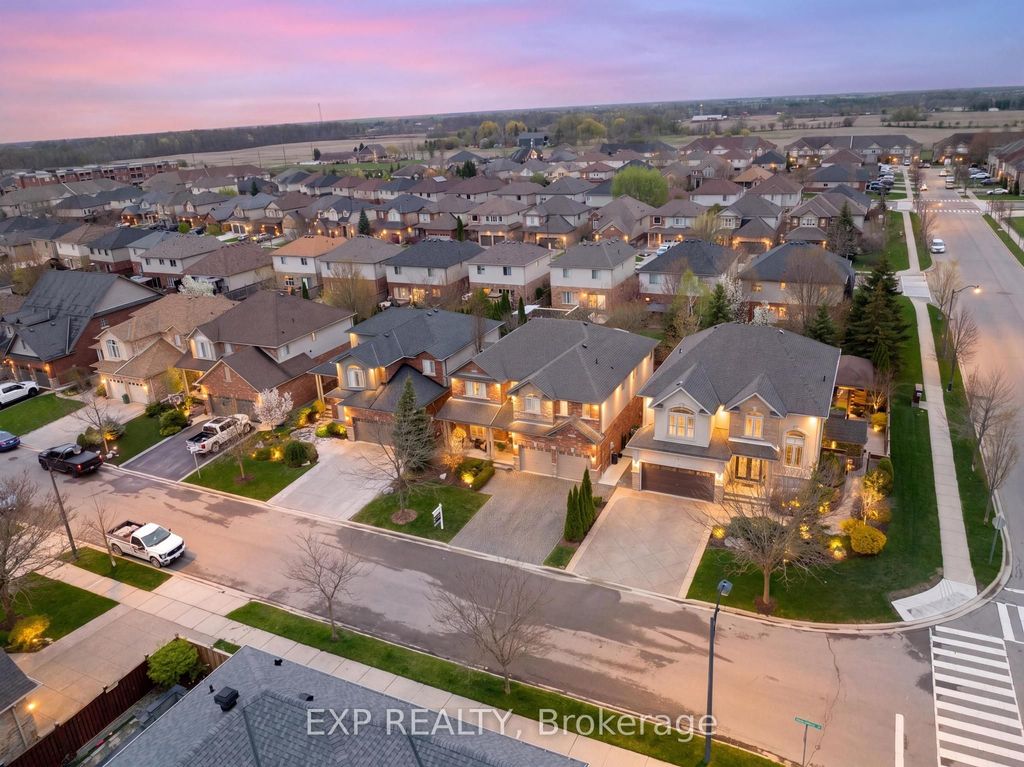 Photo of 129 Magnificent Way, Hamilton, ON L0R 1C0 (MLS # X13066908)