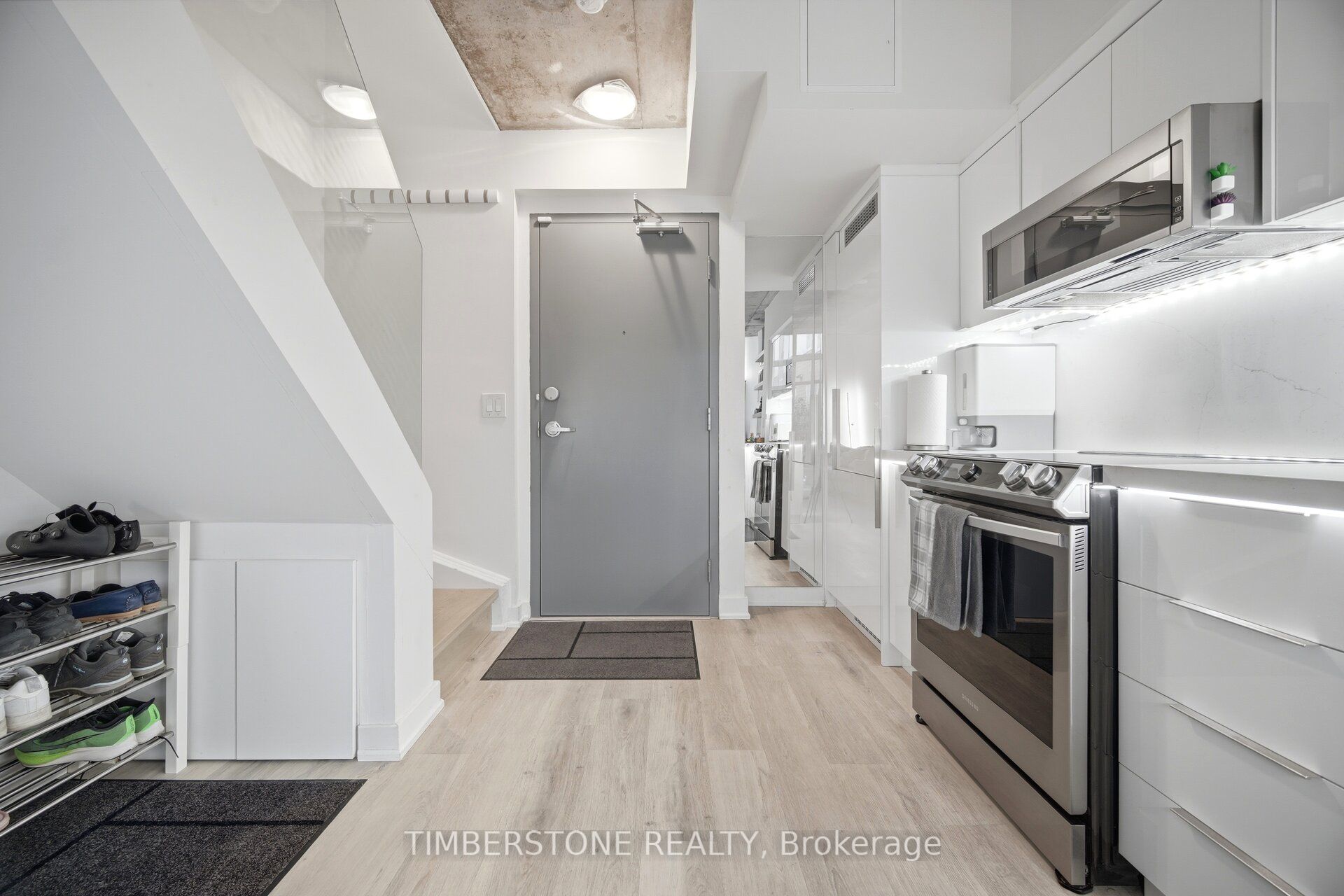255 Richmond Street E 122