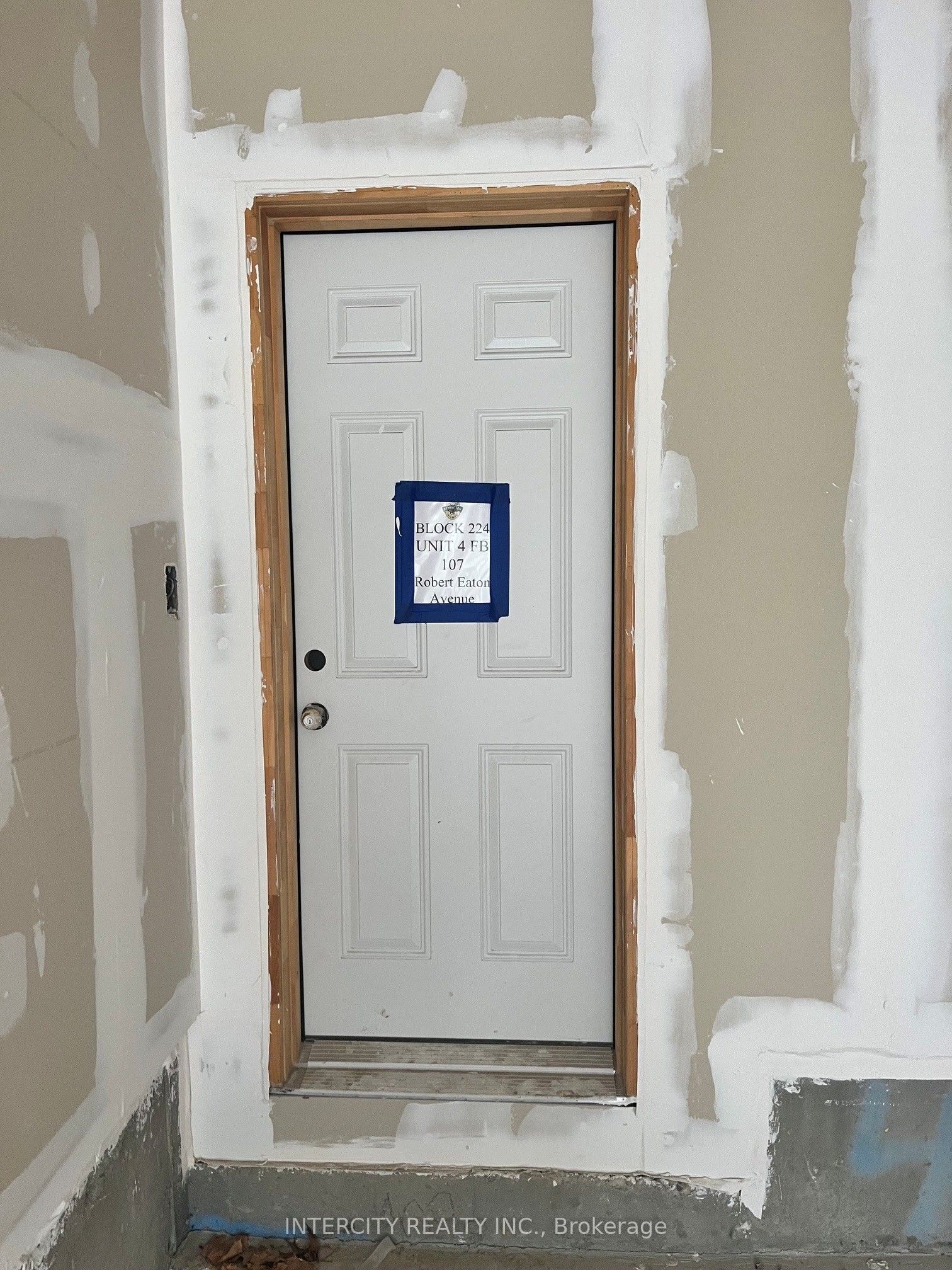 107 Robert Eaton Avenue (BLOCK 224 UNIT 4)