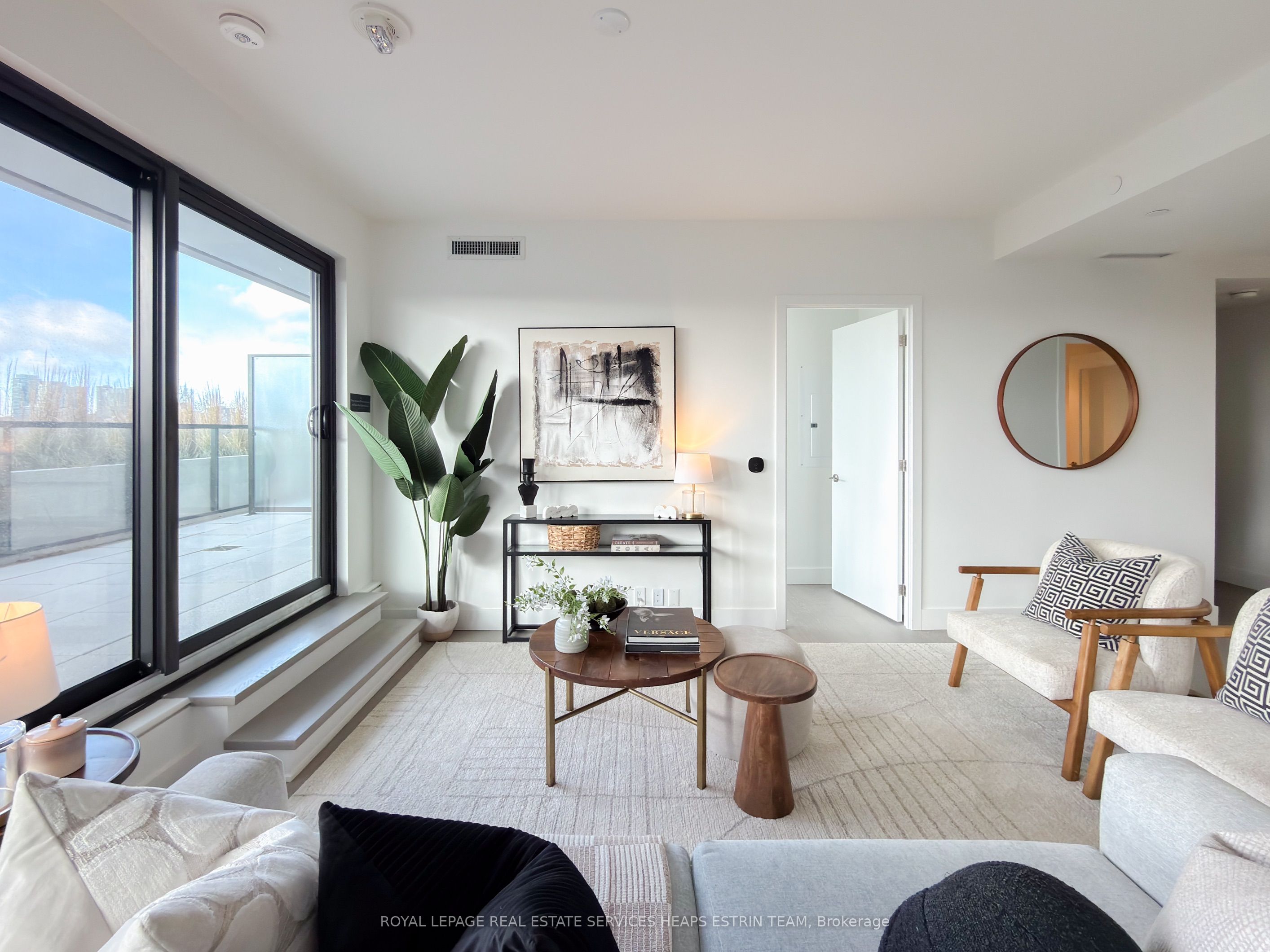 1414 Bayview Avenue 606