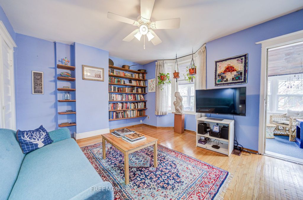 Photo of 617 Clinton Street, Toronto, ON M6G 2Z8 (MLS # C13003636)