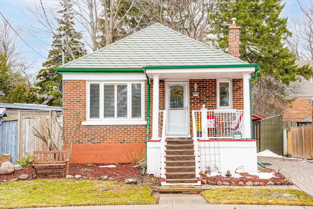 Photo of 804 Byron Street S, Whitby, ON L1N 4R8 (MLS # E12894152)