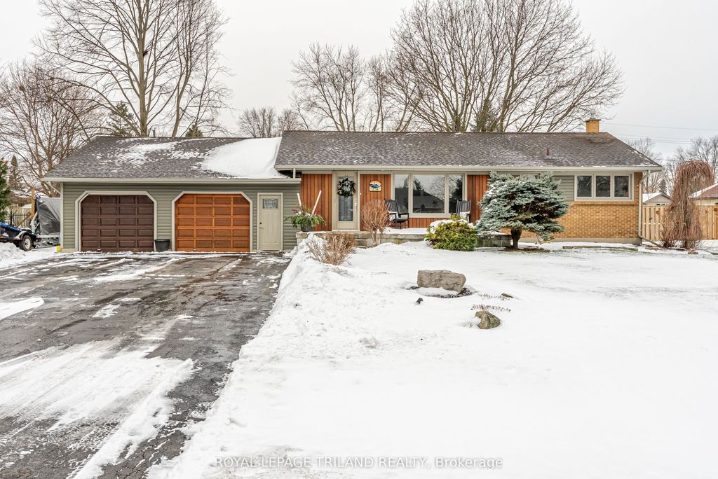 Photo of 231 Thames Crescent, Thames Centre, ON N0L 1G0 (MLS # X12710854)