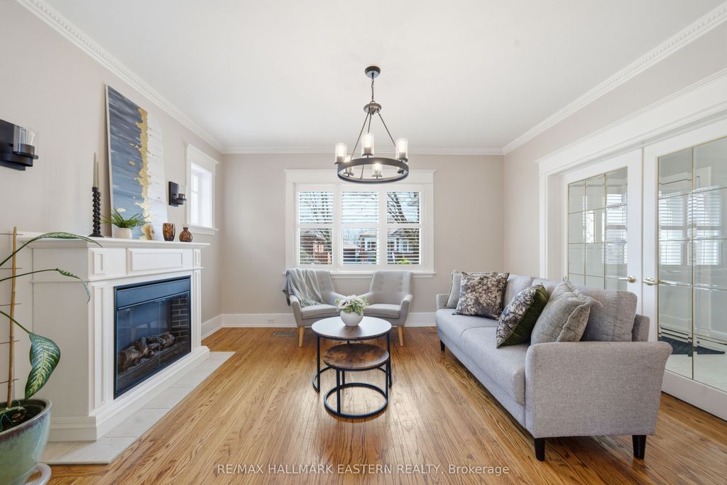 Photo of 556 Douglas Avenue, Peterborough, ON K9J 4L1 (MLS # X13045974)