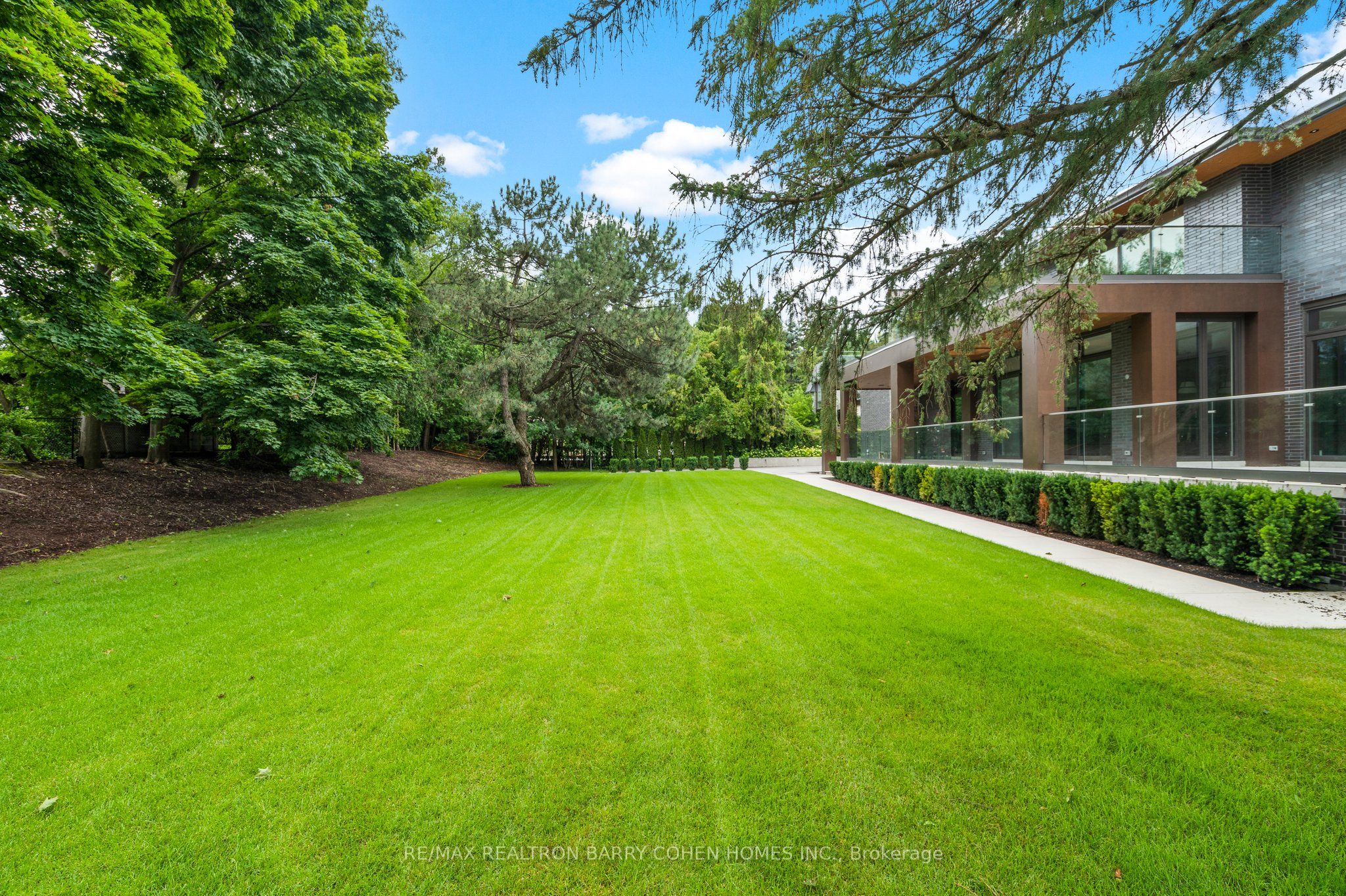 103 Old Colony Road