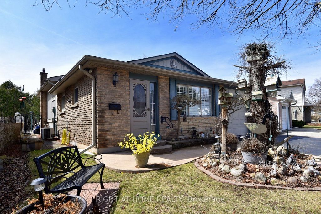 Photo of 105 Bismark Drive, Cambridge, ON N1S 4E8 (MLS # X12450796)