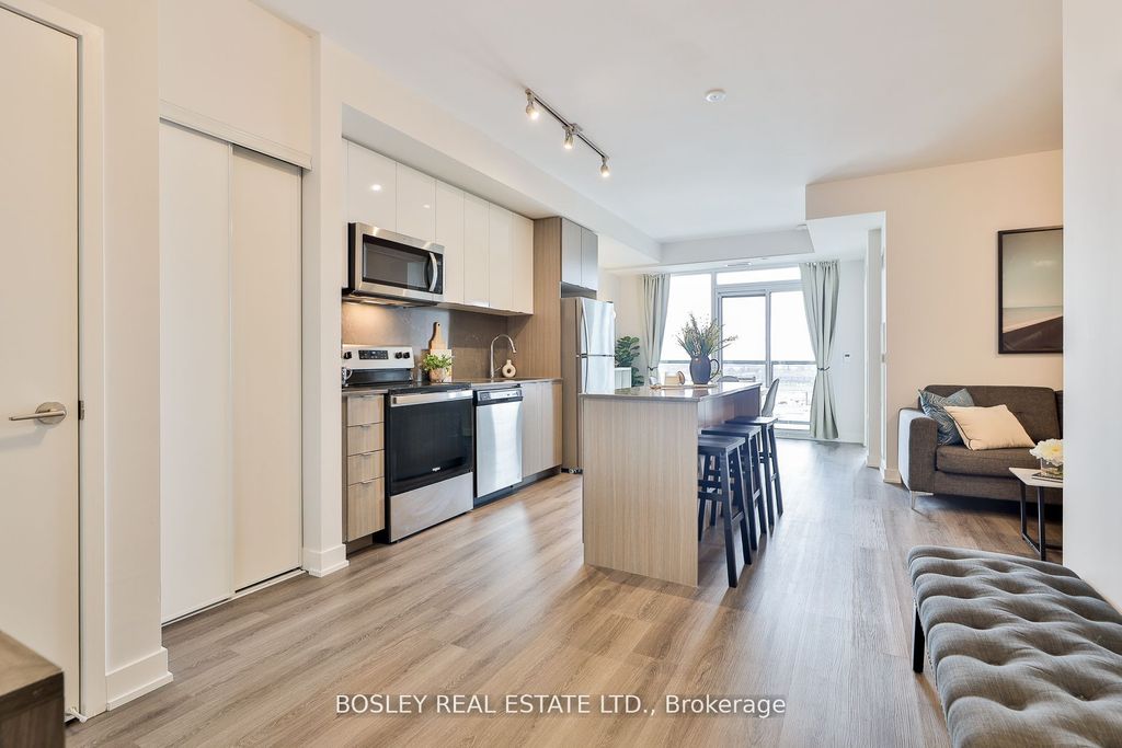 Photo of 859 The Queensway N/A #612, Toronto, ON M8Z 1N8 (MLS # W13077640)