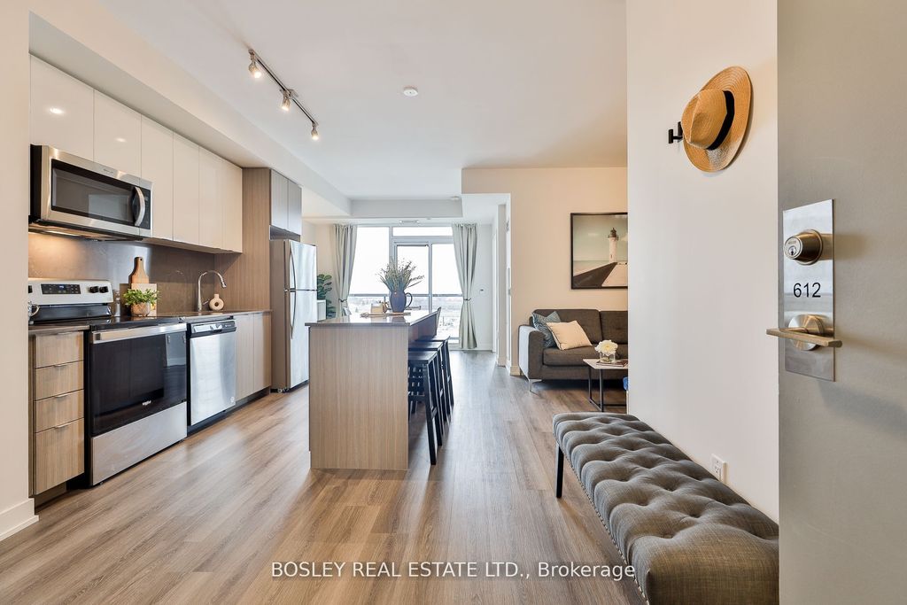 Photo of 859 The Queensway N/A #612, Toronto, ON M8Z 1N8 (MLS # W13077640)
