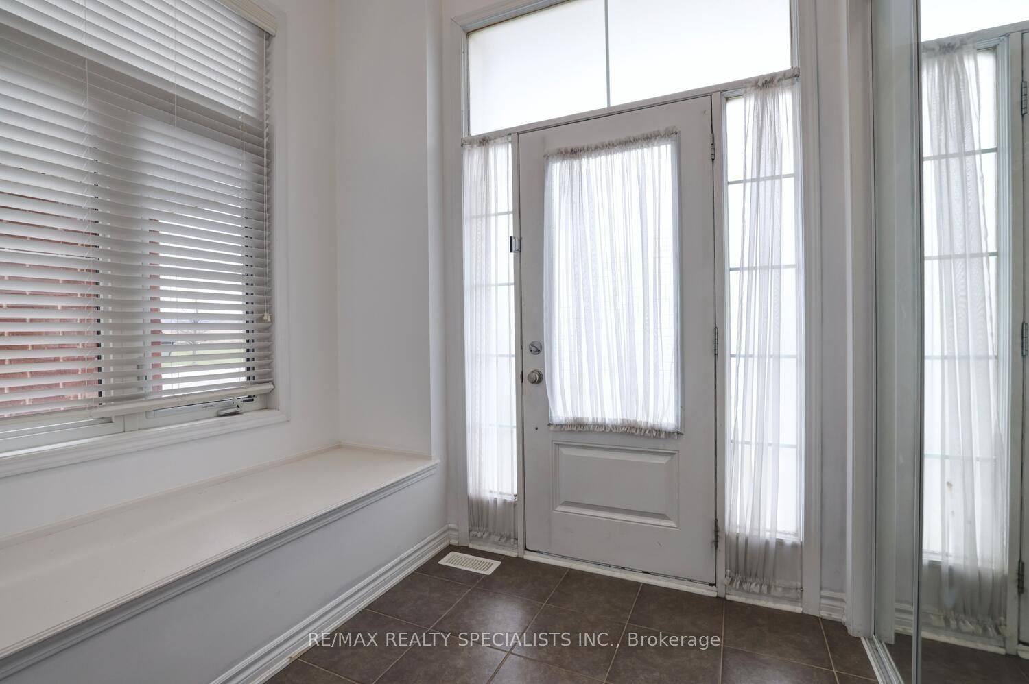 8 Rottenburg Crescent