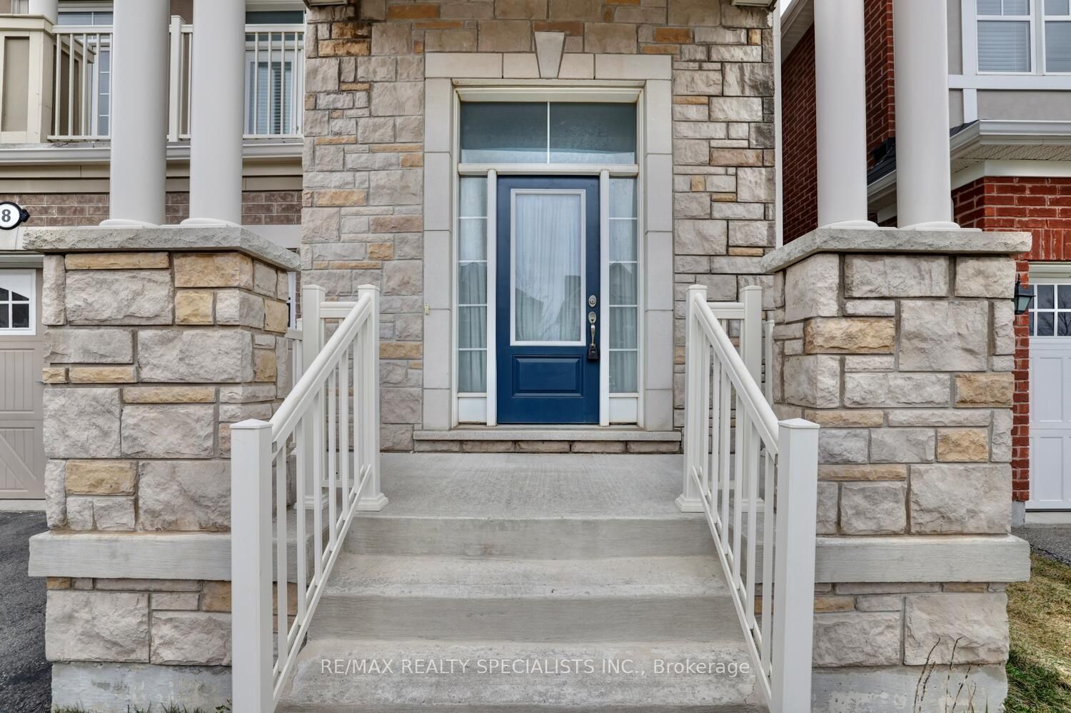 8 Rottenburg Crescent