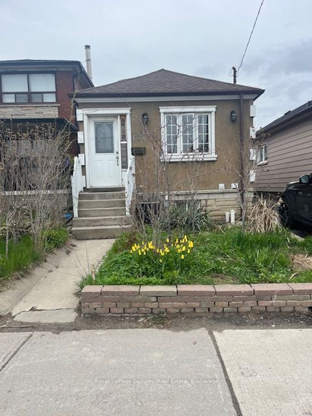 Photo of 627 Caledonia Road, Toronto, ON M6E 4V7 (MLS # W13061598)