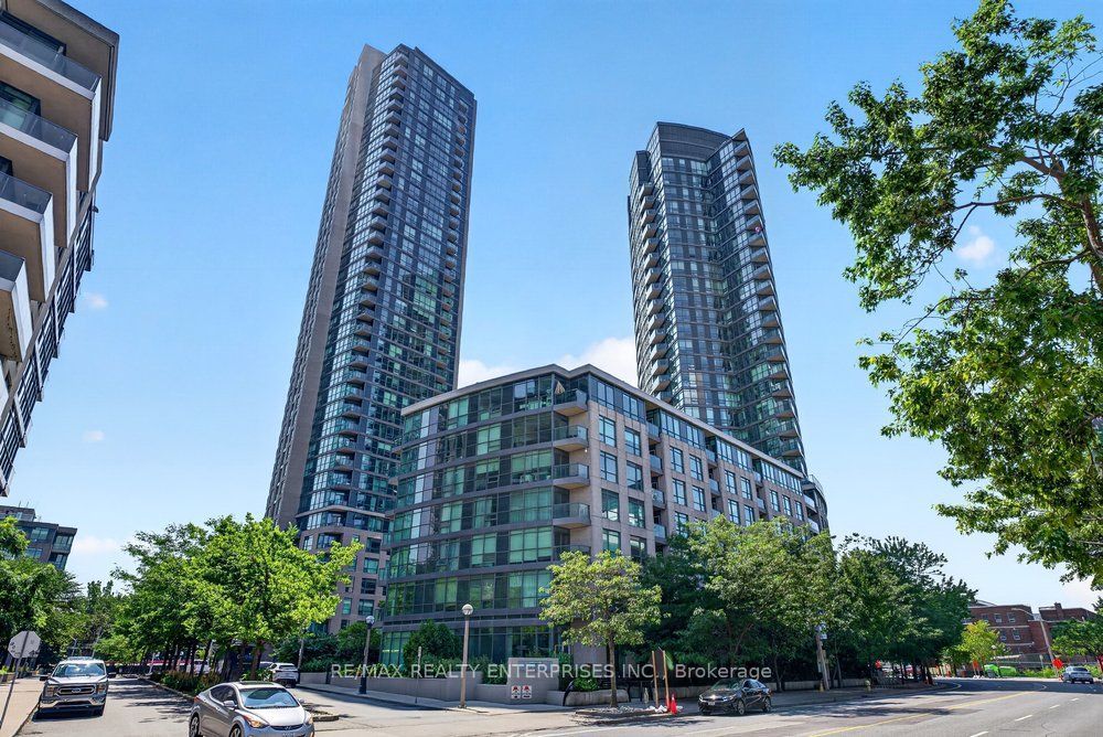 Photo of 231 Fort York Boulevard #412, Toronto, ON M5V 1B2 (MLS # C13851996)