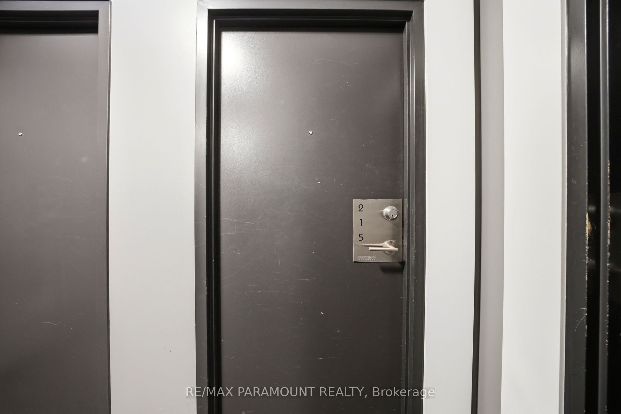 11 Brunel Court 215
