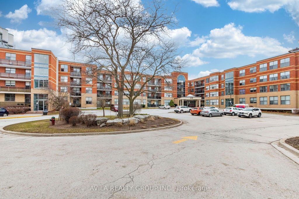 Photo of 2199 Sixth Line #409, Oakville, ON L6H 5V3 (MLS # W13038556)