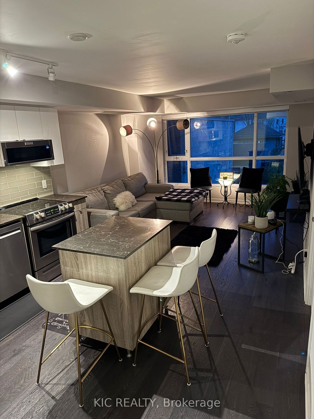 Photo of 1401 O'Connor Drive #221, Toronto, ON M4B 2V5 (MLS # E13111120)