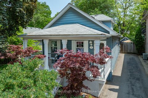 322 Pine Avenue Oakville ON L6J 2J9