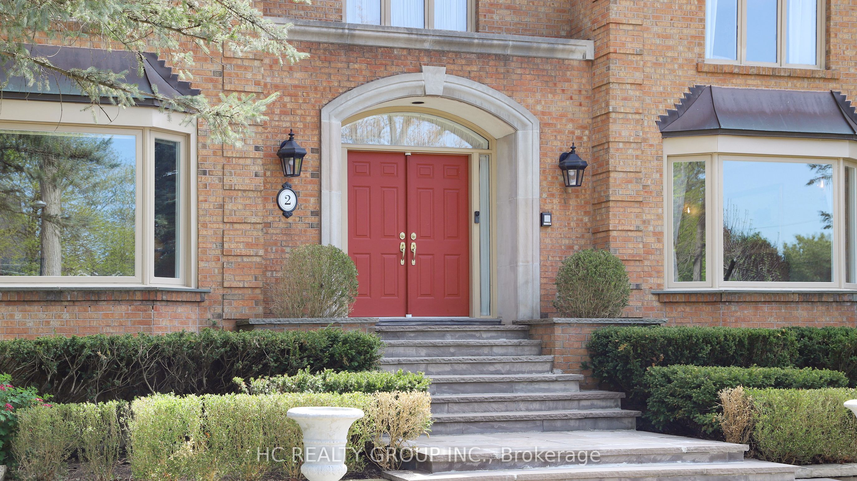 2 Glenridge Drive