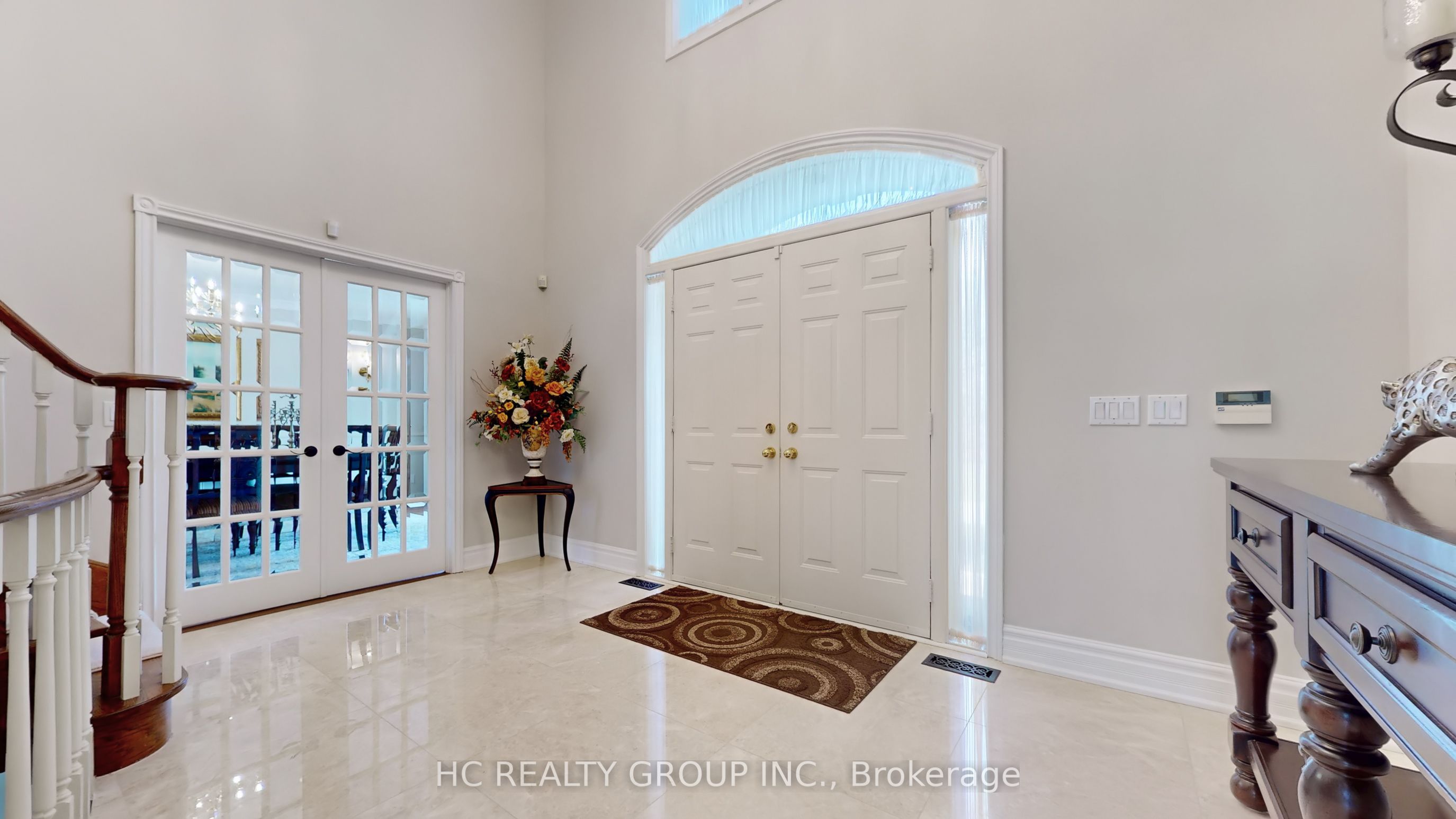 2 Glenridge Drive
