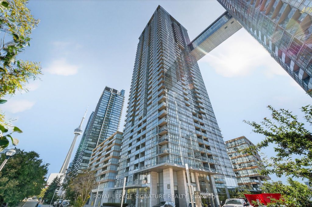 Photo of 15 Iceboat Terrace #2811, Toronto, ON M5V 4A5 (MLS # C12429633)