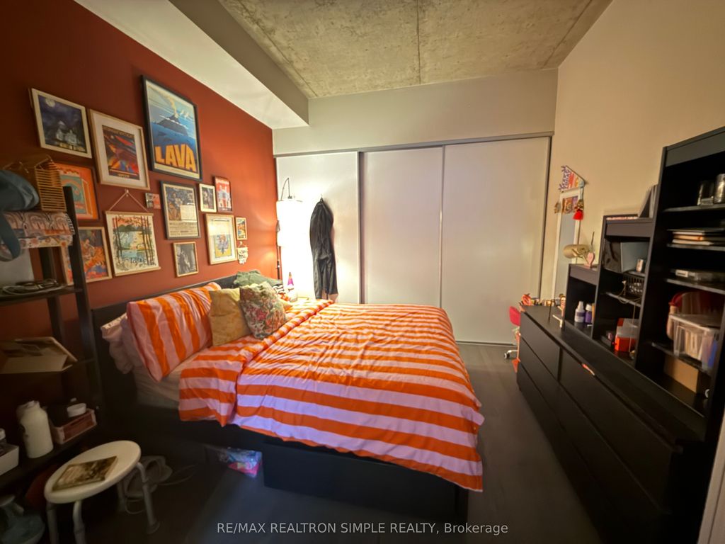 Photo of 399 Adelaide Street W #305, Toronto, ON M5V 1S4 (MLS # C12348573)
