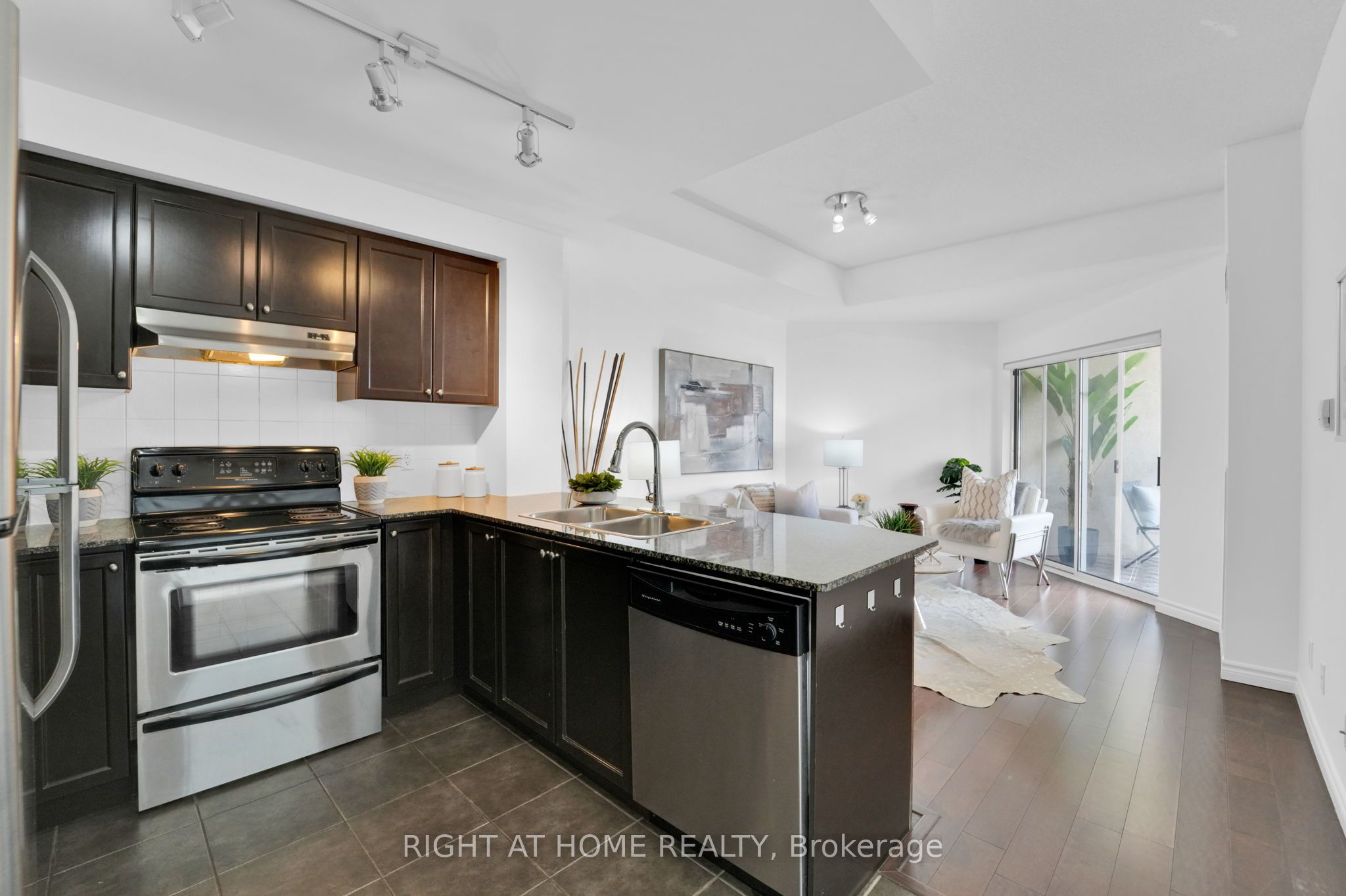 2 Maison Parc Court 710