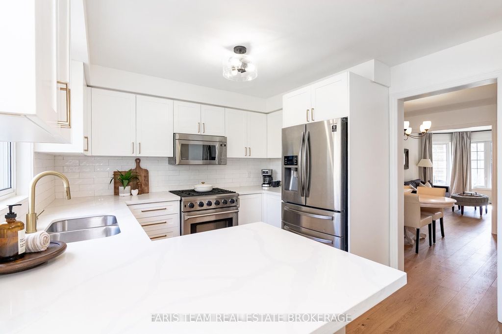 Photo of 102 Country Lane, Barrie, ON L4N 0N3 (MLS # S12587476)