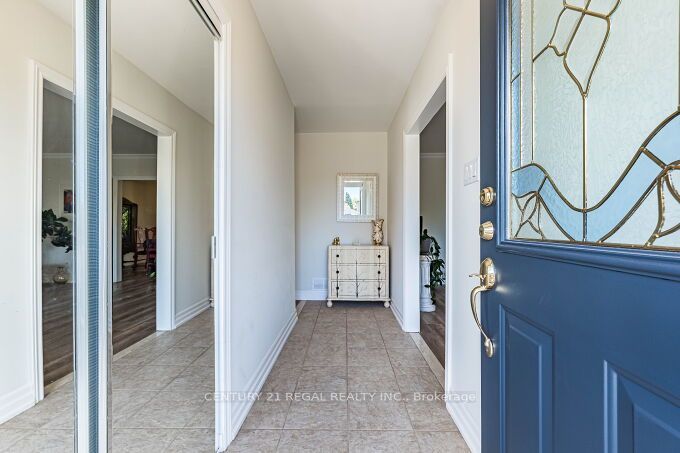 2 Alderbury Crescent