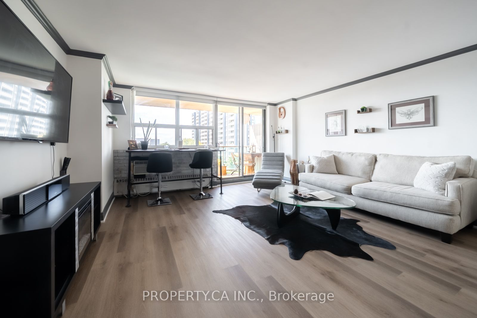 5949 Yonge Street 806