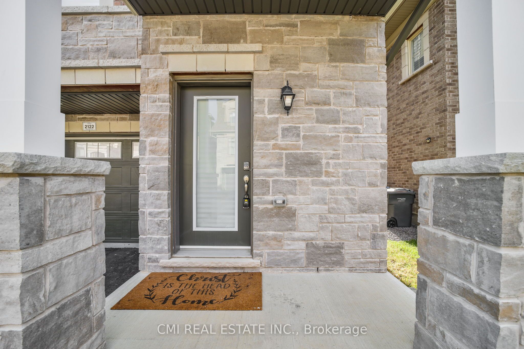 2122 Royal Gala Circle