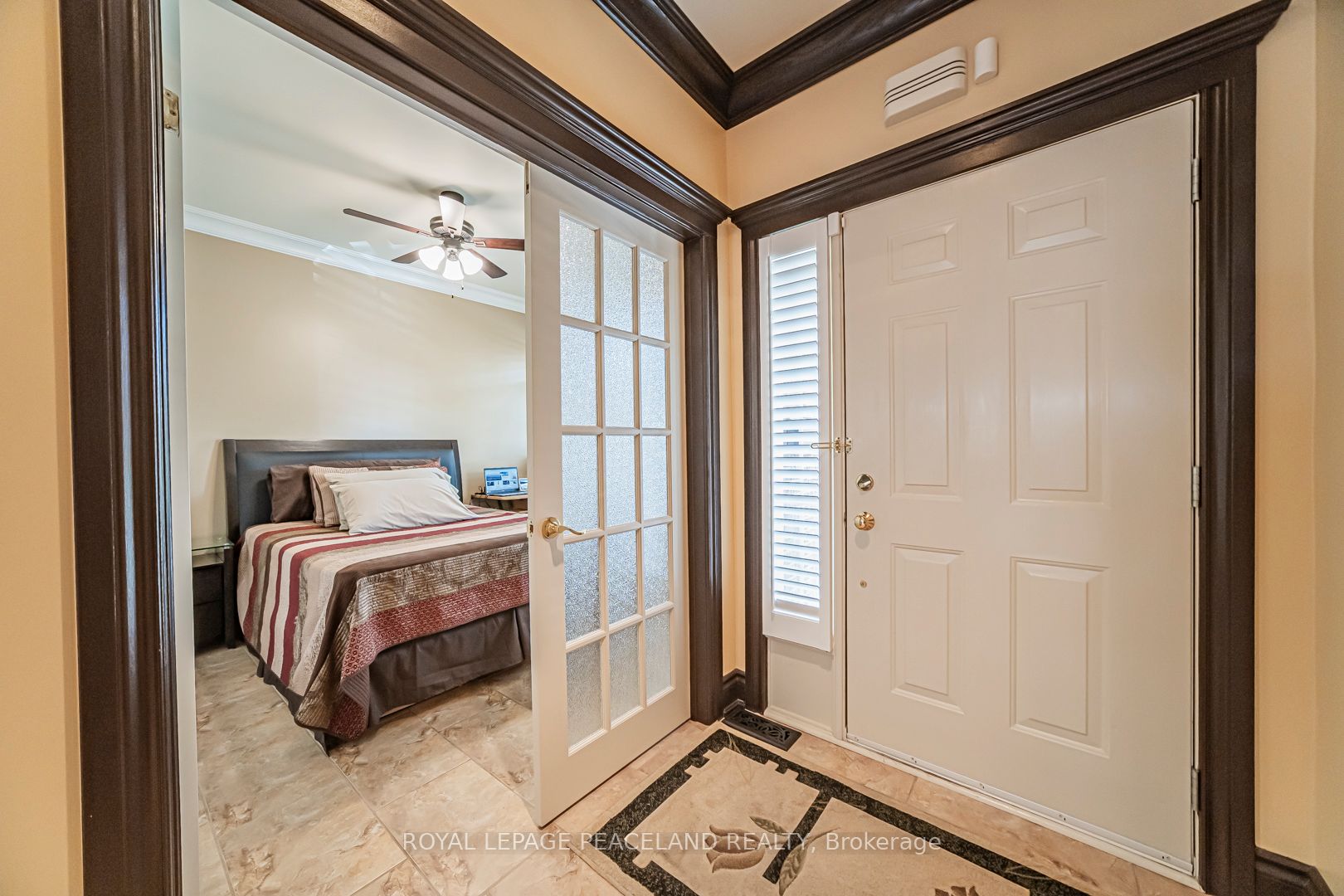 5595 Drummond Road 11