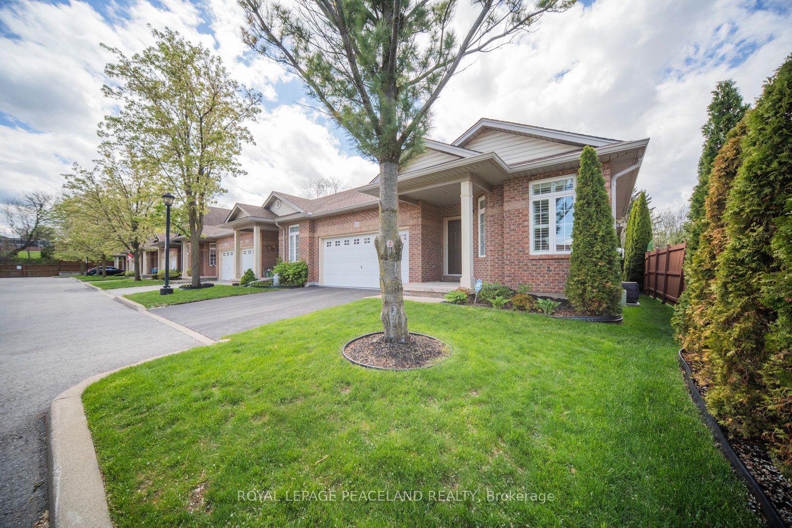 5595 Drummond Road 11