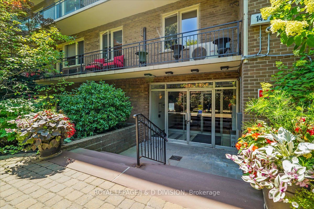149 South Drive 203