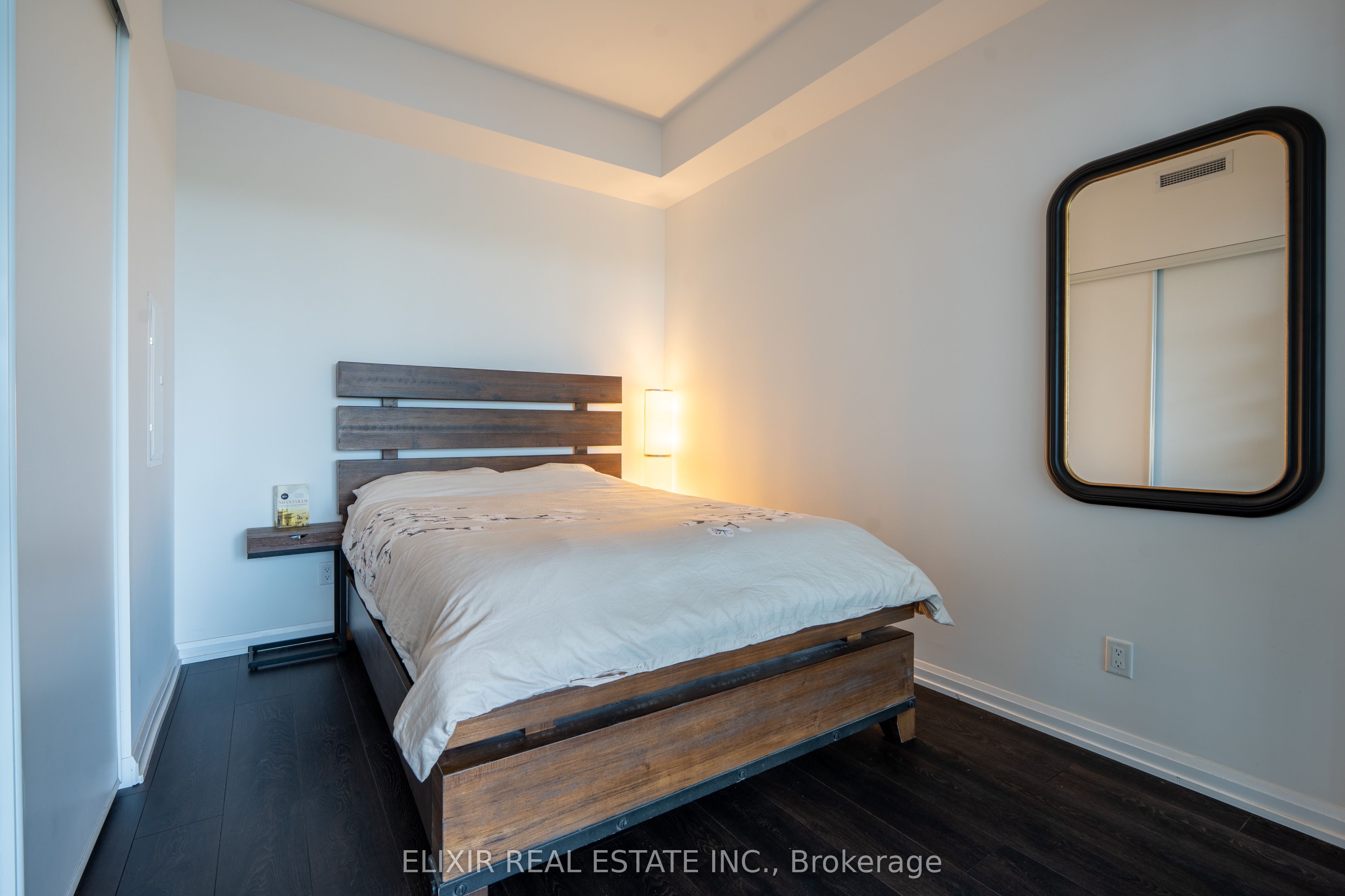 4208 Dundas Street W 615