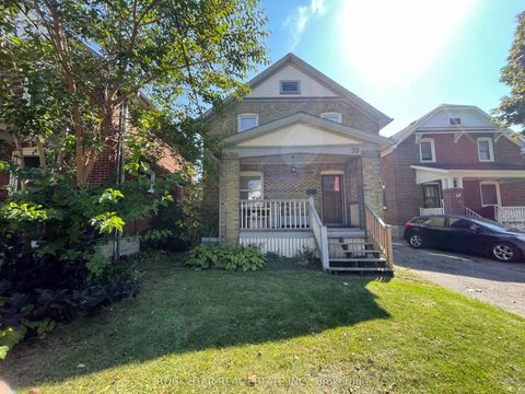 Photo of 59 Laurel Street, Waterloo, ON N2J 2H3 (MLS # X12683718)