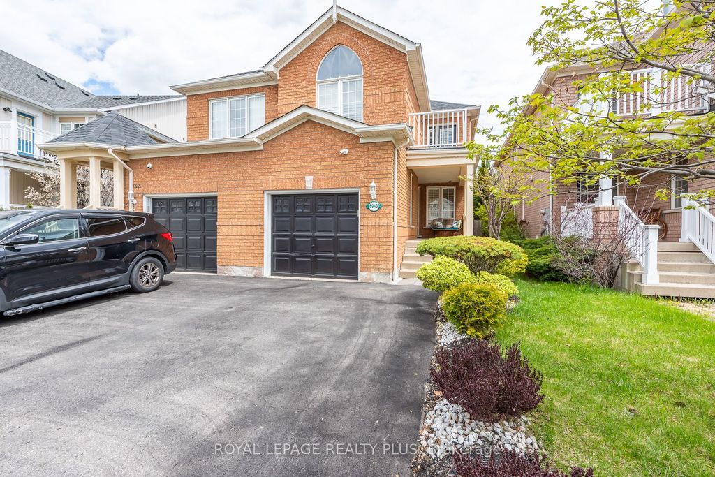 Photo of 6943 Buttle Station Place, Mississauga, ON L5W 1B8 (MLS # W13093712)