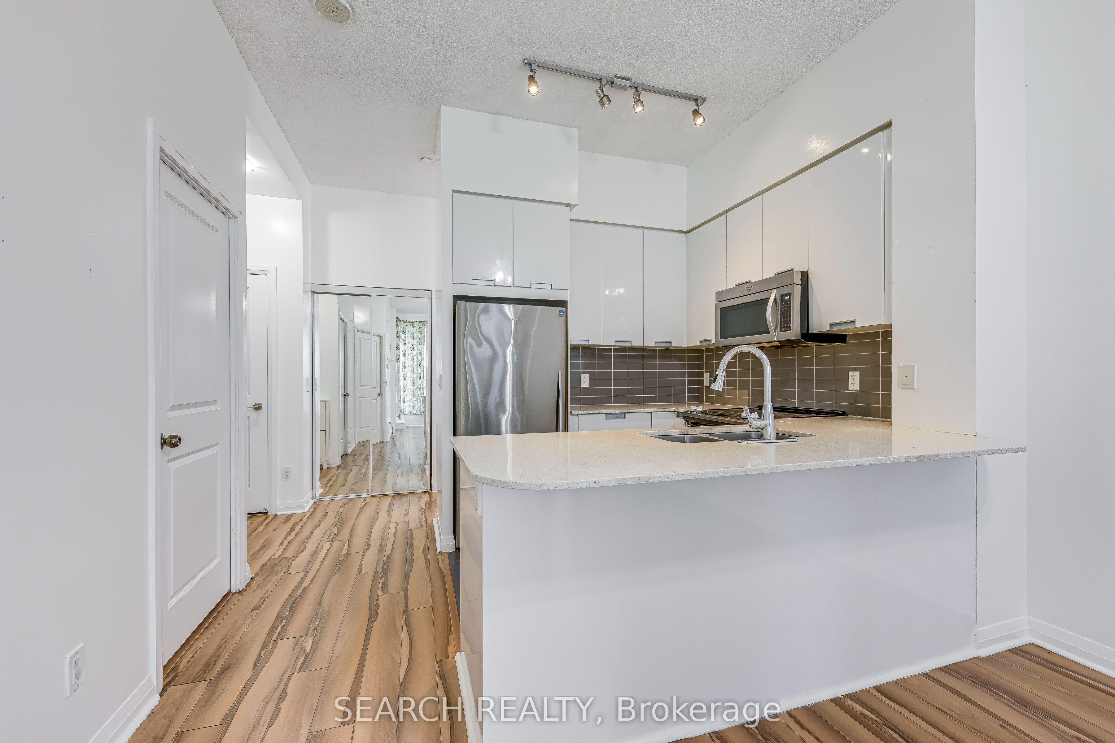 75 Eglinton Avenue W 301