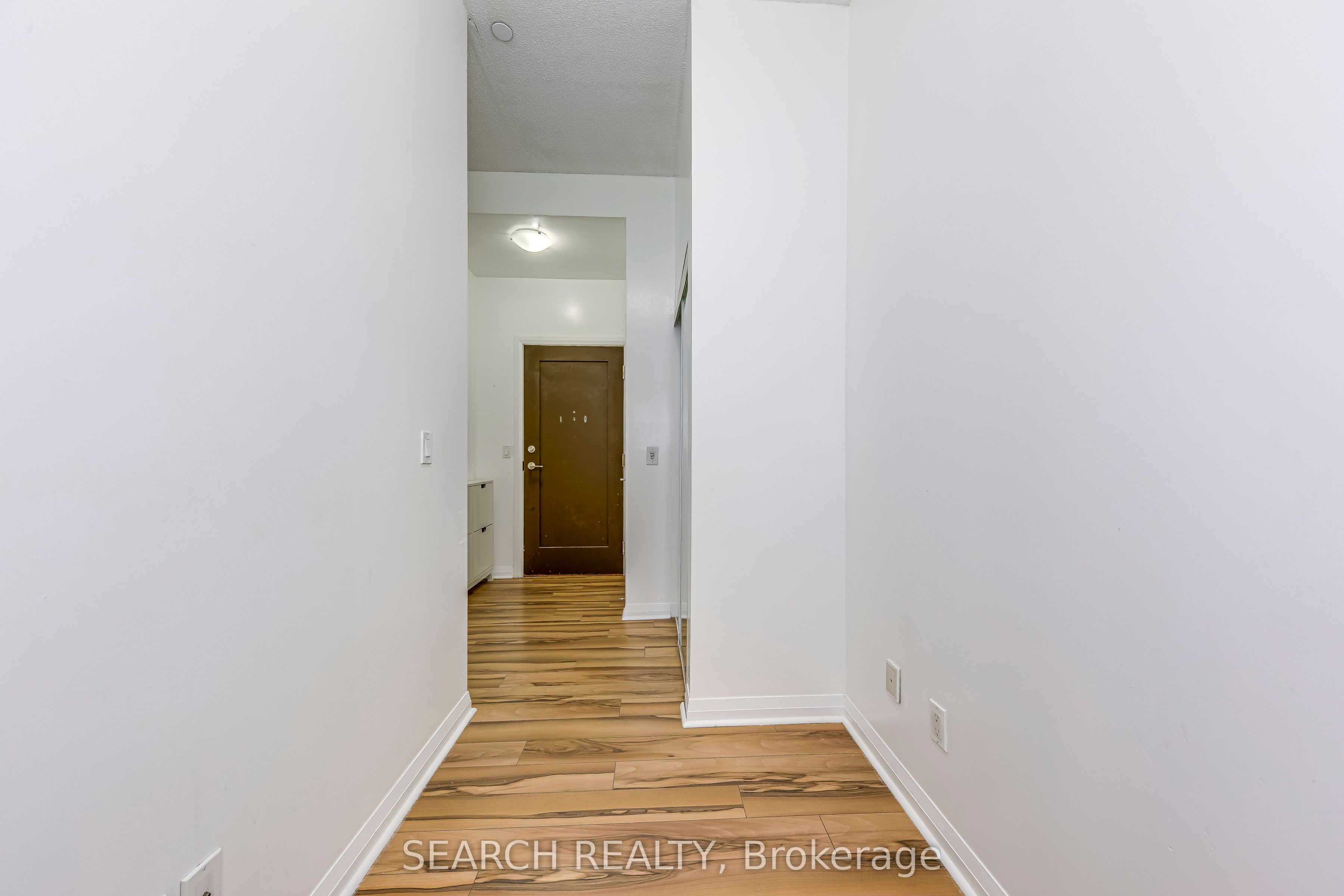 75 Eglinton Avenue W 301
