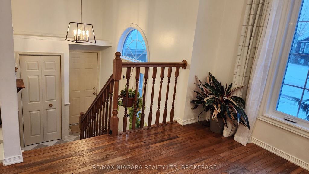 Photo of 3595 Hill Street, Fort Erie, ON L0S 1S0 (MLS # X12646520)