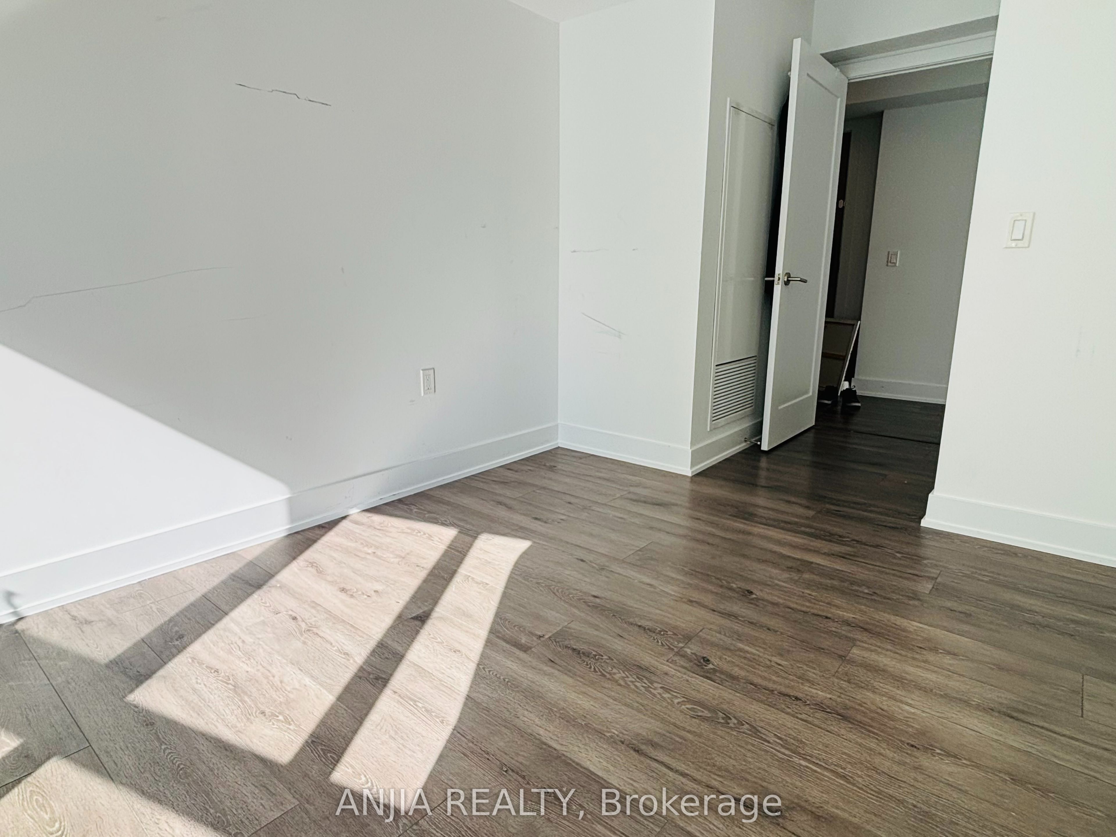 585 Bloor Street E 622