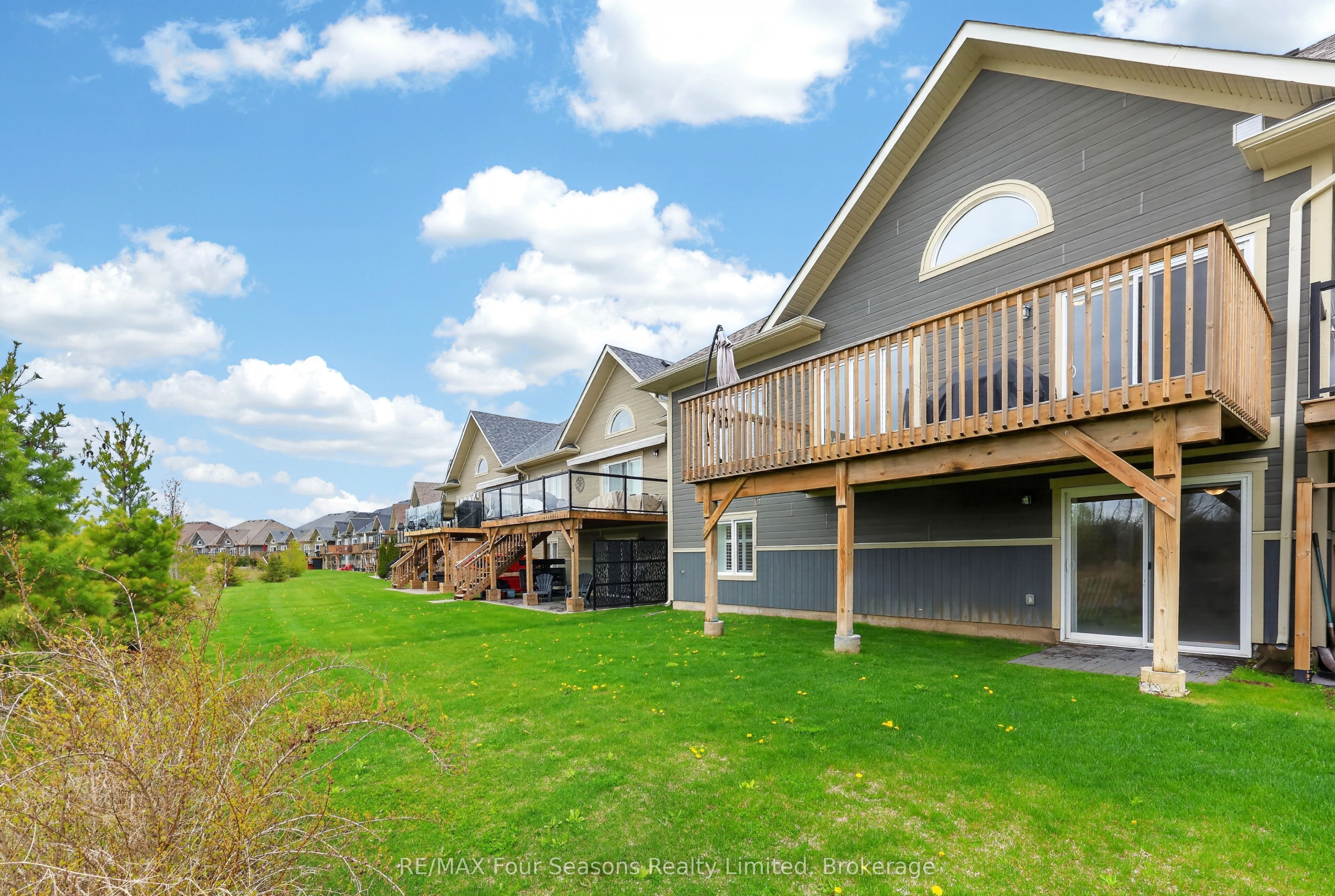 100 Kari Crescent