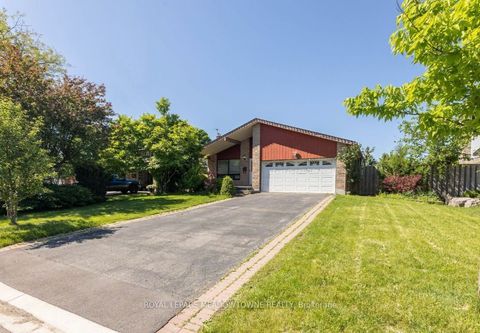 468 Gowland Crescent Milton ON L9T 4E5