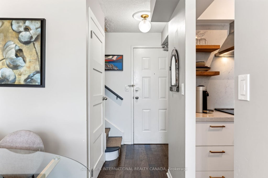 Photo of 222 The Esplanade N/A #907, Toronto, ON M5A 4M8 (MLS # C14106458)