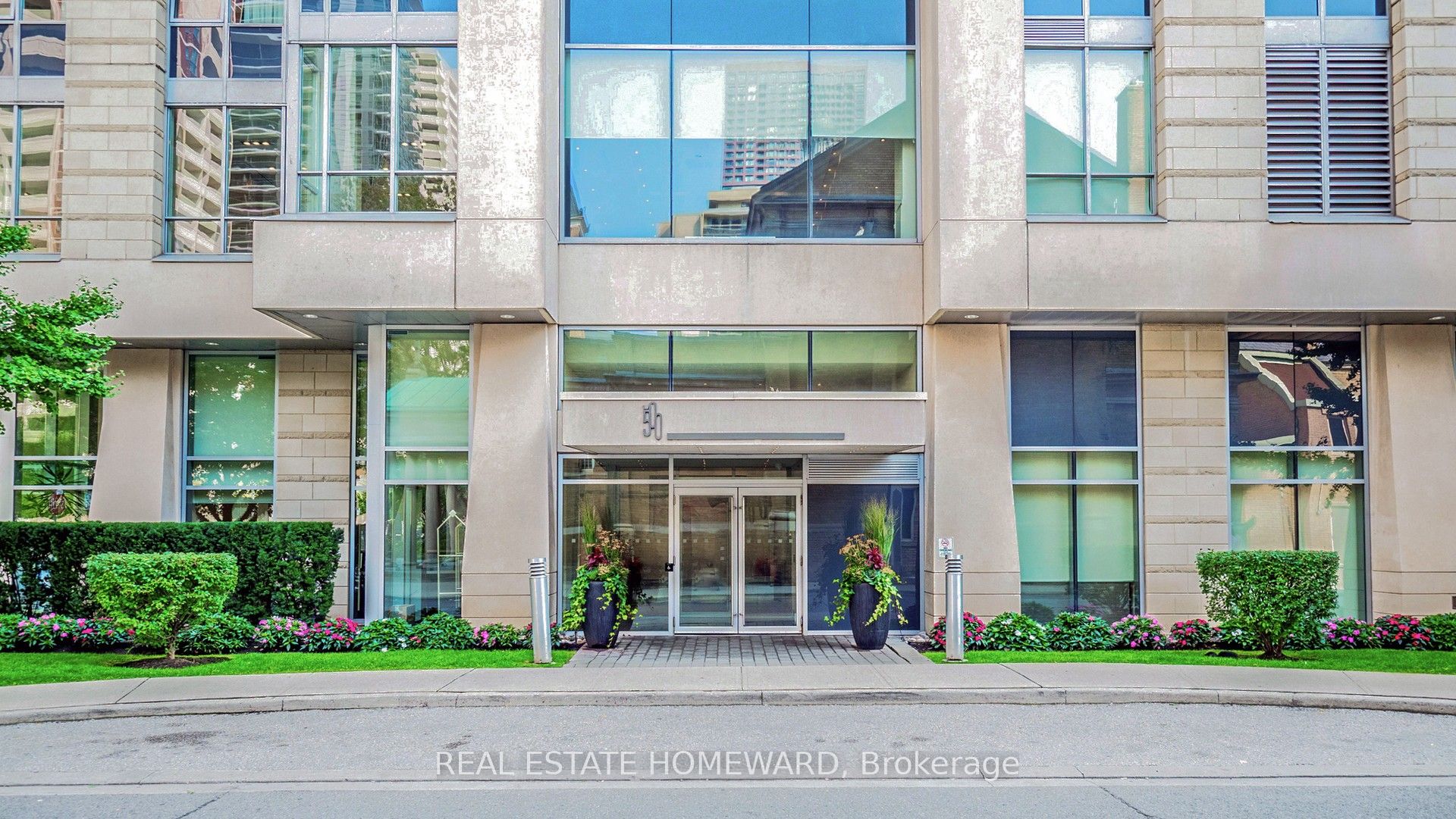 500 Sherbourne Street 2706